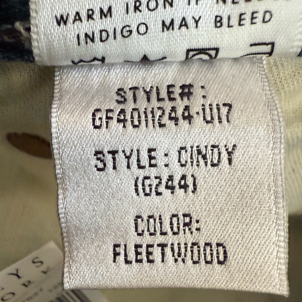 GRLFRND Cindy high rise cut off Jean Shorts in fleetwood patch work - Picture 6 of 7
